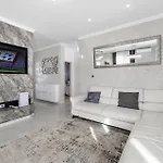 3 Bedroom Amazing In * Bilice