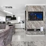 Semesterbostad 3 Bedroom Amazing In
