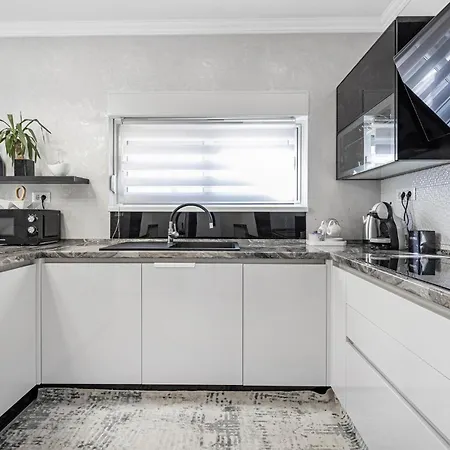 בית נופש 3 Bedroom Amazing In *