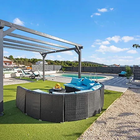 3 Bedroom Amazing In *