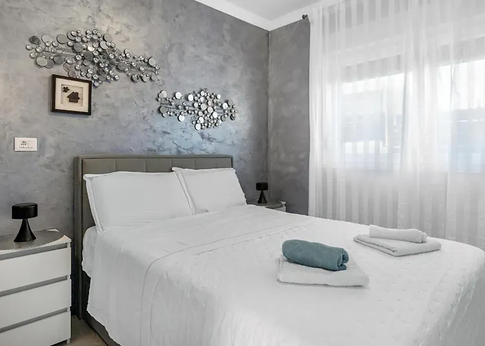 בית נופש 3 Bedroom Amazing In ביליצה