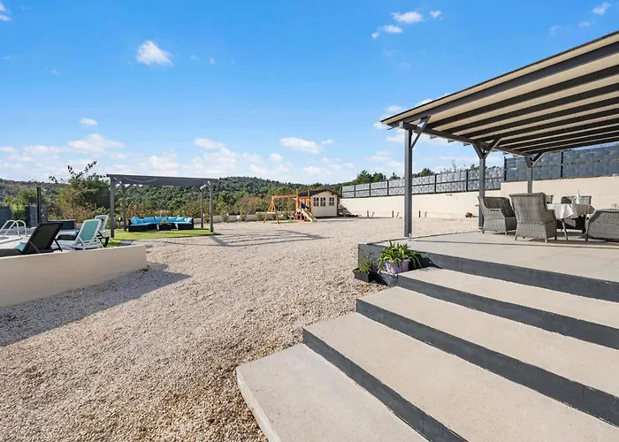 3 Bedroom Amazing In * ביליצה