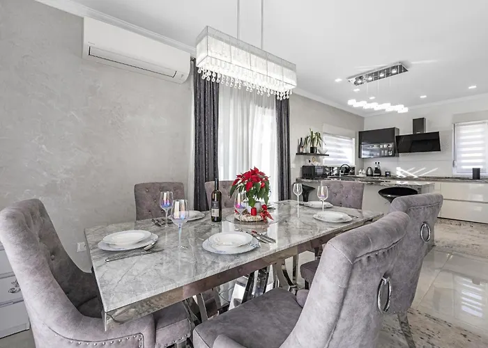 3 Bedroom Amazing In בית נופש *